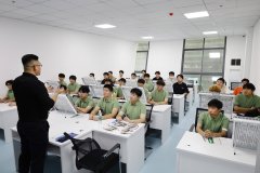 尤其在大型数控冲压生产线领域