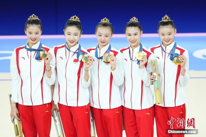 中国艺术体操队首夺奥运集体全能金牌 丁欣怡