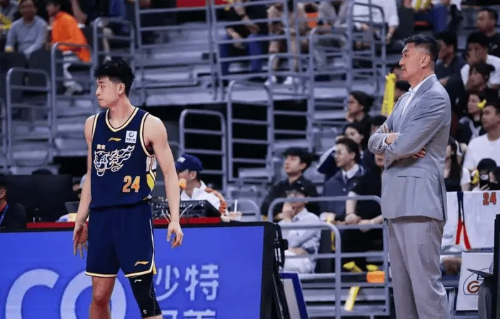 广东男篮主场遭北京绝杀 杜锋直指轮换失误致败