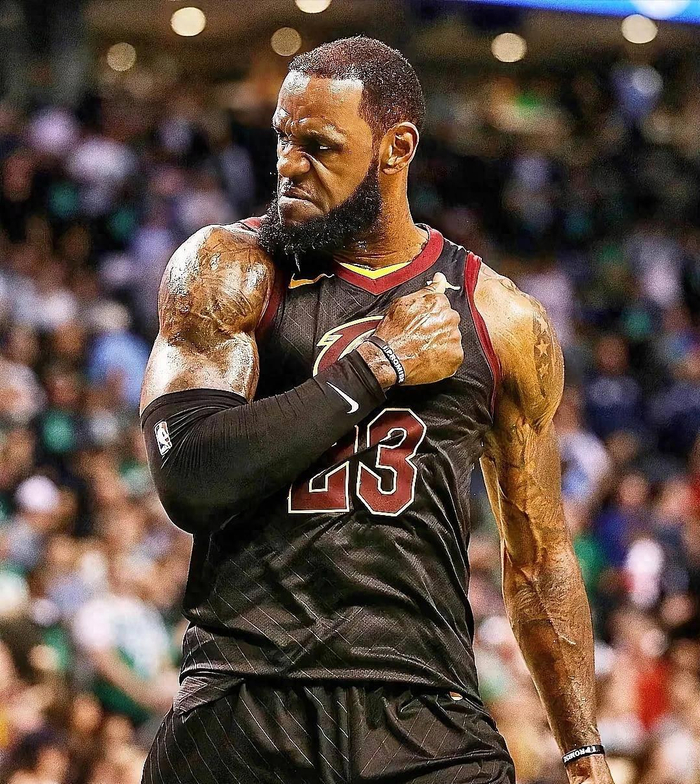 41岁詹姆斯率残阵击败勇士，单核统治引争议