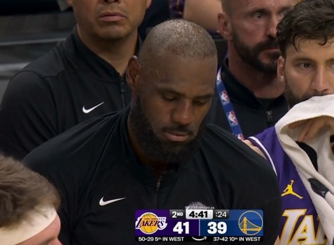 湖人胜勇士詹姆斯26+8+11创历史父子助攻纪录