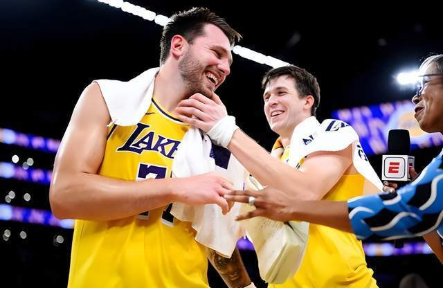 里夫斯赛季报销冲击顶薪前景 湖人季后赛前景蒙